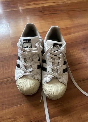 Кроссовки adidas