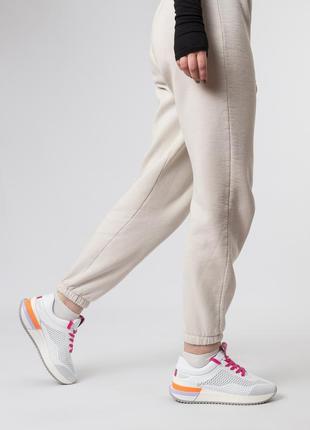 Кросівки жіночі білі шкіряні з переферацією6 фото