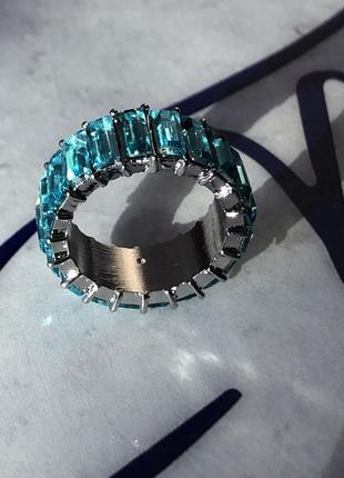 Кольцо колечко широкое дорожка с камнями камушками бриллиантами стразами квадратными серебристое голубое размер 172 фото