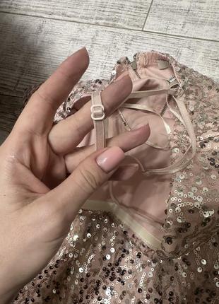 Сукня міні ніжно рожева в паєтках4 фото