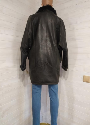 Тепла шкіряна куртка з натуральним хутром3 фото