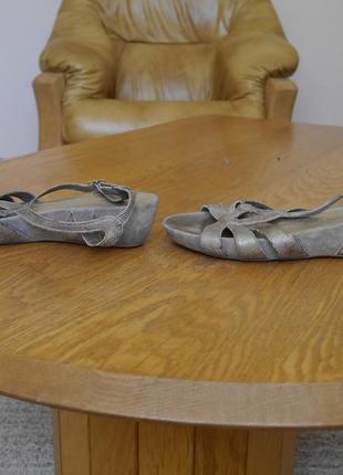 Босоніжки шкіряні розмір 41 стелька 28,1 см aple woman shoes2 фото