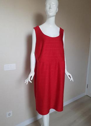 Гарне вишукане трикотажне плаття батал червоне2 фото
