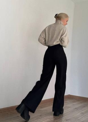 Черные брюки рубчик клеш от колена ❤️из практичного стрейч коттона. модель с облегающим верхом и высокой посадкой оснащена эластичной резинкой5 фото