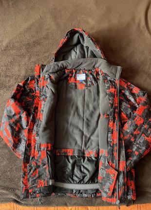 Теплая брендовая стильная зимняя куртка размер м «mountain warehouse»3 фото