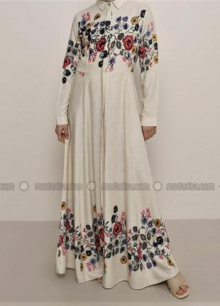 Кремовое платье рубашка в цветочный принт на пуговицах миди/макси1 фото
