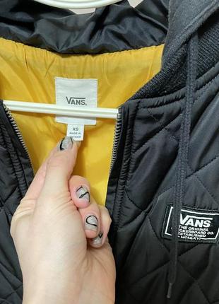 Куртка жіноча vans3 фото