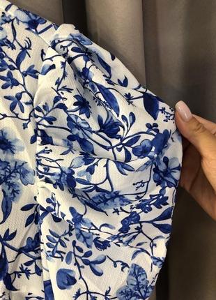 Голубое платье с плиссированной юбкой и оборками с открытой спиной и цветочным принтом in the style x lorna luxe4 фото