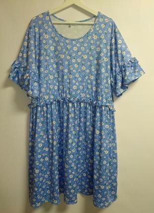 Нежное платье в ромашках свободного кроя 20/54-56 размера