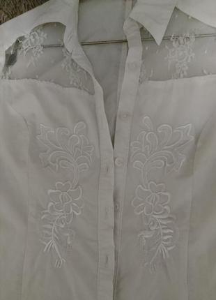 Блуза з гіпюром та вишивкою5 фото
