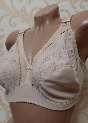 Бюстгальтер із м'якою чашкою без кісточок c&amp;a lingerie5 фото