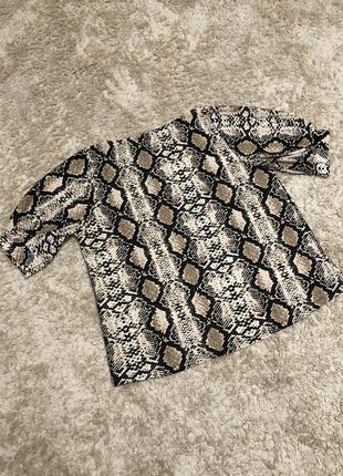 Блузка з зміїним принтом2 фото