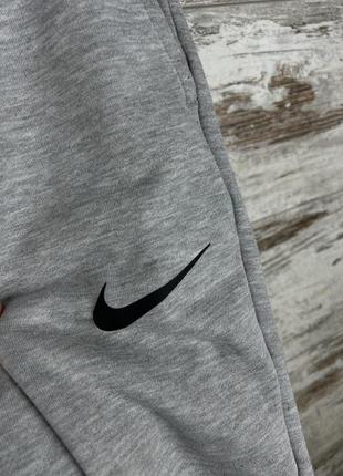 Мужские спортивные штаны nike swoosh dri fit брюки карго с лампасами2 фото