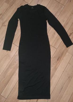 Платье bershka черное приталенное миди