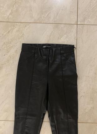 Кожаные брюки лосины скинни zara черные базовые2 фото