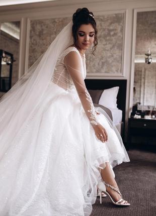 Весельное «не венчаное» платье украинского бренда4 фото