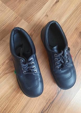 Кожаные чёрные туфли мокасины  унисекс.