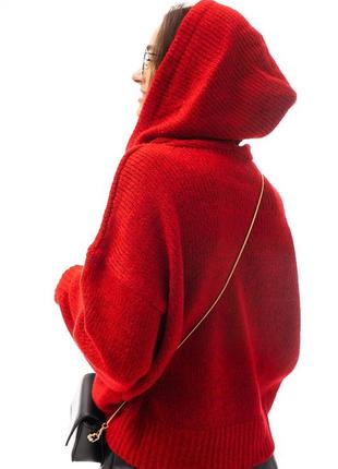 Женское вязаное худи красного цвета5 фото