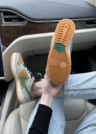 Стильні жіночі кросівки nike sb dunk low safari кольорові8 фото