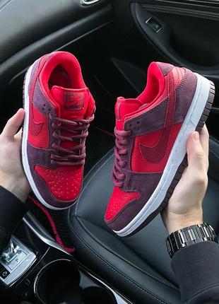 Крутые женские кроссовки nike sb dunk low cherry вишнёвые3 фото