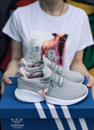 Кроссовки женские  adidas alphabounce