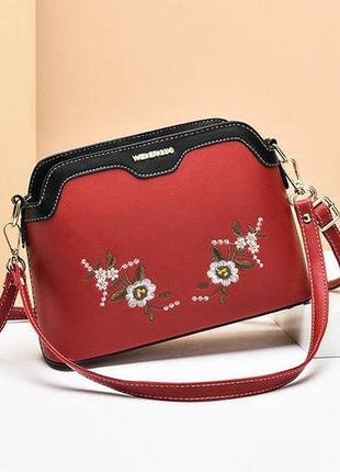 Жіноча міні сумочка клатч із вишивкою, маленька смука на плече з квіточками червоний2 фото