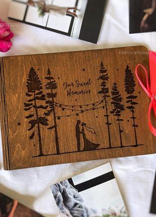 Дерев'яний фотоальбом для закоханих | весільний фотоальбом - подарунок на річницю стосунків