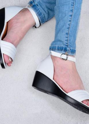 Стильные белые босоножки сандалии на платформе танкетке большой размер батал