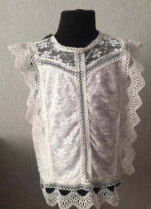 Оригінальна мереживна блузка стильного дизайну для дівчинки