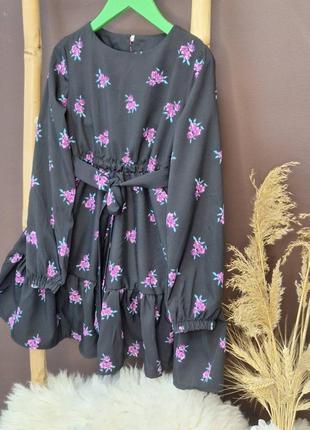 Легка та гарна сукня з квітковим принтом для дівчинки4 фото