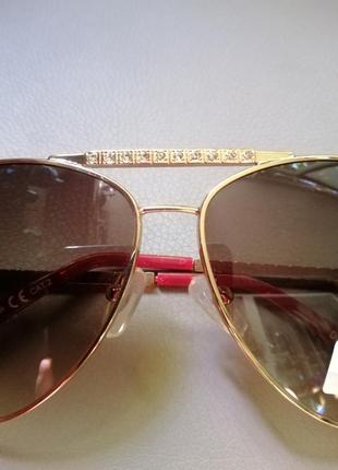 Очки солнцезащитные