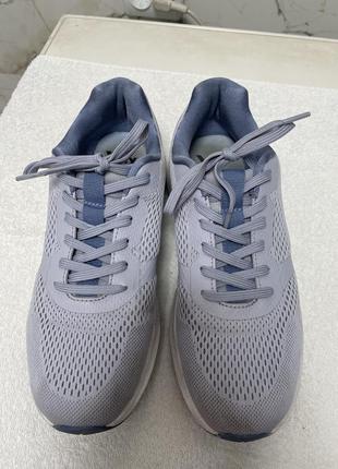 Кроссовки vty