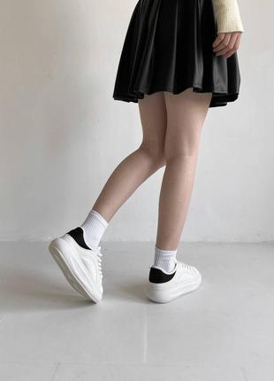 Белые кроссовки с черным задником экокожа2 фото