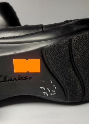 Туфли женские черные закрытые на танкетке от бренда clark's 35 1/27 фото
