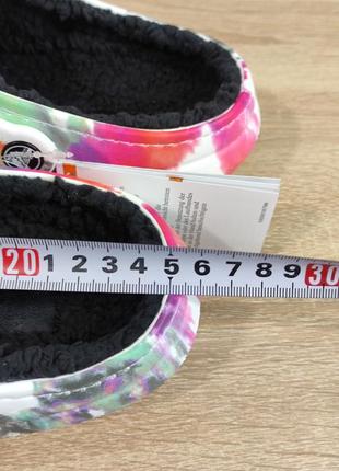 🟥crocs classic lined tie dye clog black/multi 38-39 25см 
 
новые оригинал в наличии есть несколько пар ⬆️7 фото