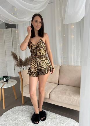 Леопардовая шелковая пижама топ и шорты, пижамка леопард шелк майка и шортики8 фото