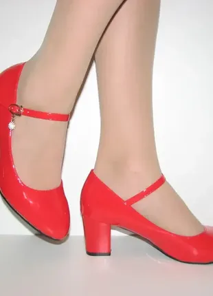 Красные туфли на маленьком каблуке с ремешком 36 37 38 39 40
