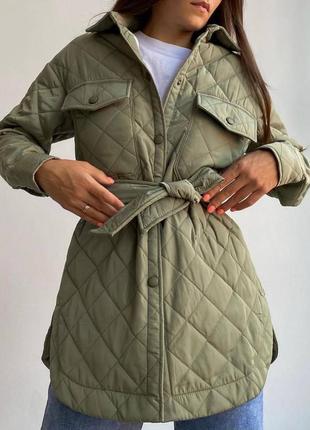 Стьогана куртка - сорочка трендова стильна жіноча на синтепоні з поясом