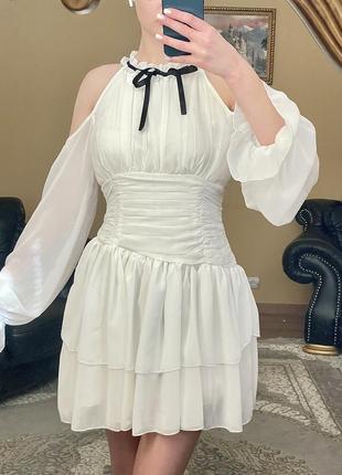 Платье белое / драпирование ткань шифон