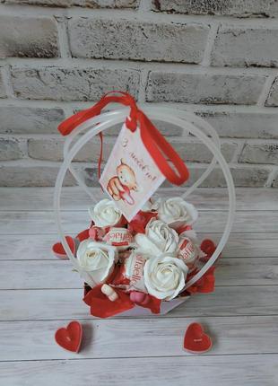 Подарунок солодощі квіти до дня святого валентина до дня закоханих солодкий подарунок
