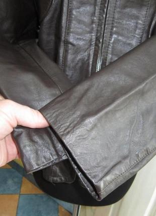 Лёгкая женская кожаная куртка benetton. англия. лот 9255 фото