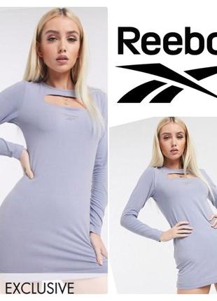 Лавандовое платье мини с вырезом и светоотражающим логотипом reebok