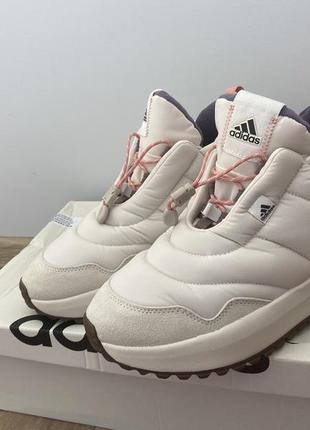 Кроссовки adidas