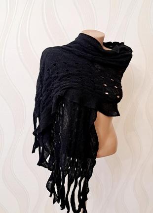 Оригинальный ажурный шарф накидка