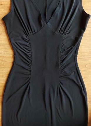 Черное стрейчевое платье, платье по фигуре с драпировкой, р. s2 фото
