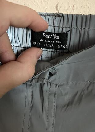 Светоотражающие брюки карго bershka7 фото