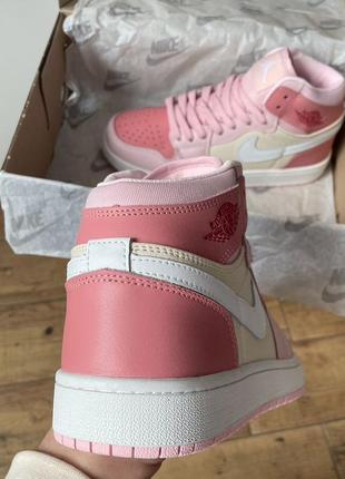 Яскраві кросівки nike air jordan 1 retro pink mid5 фото