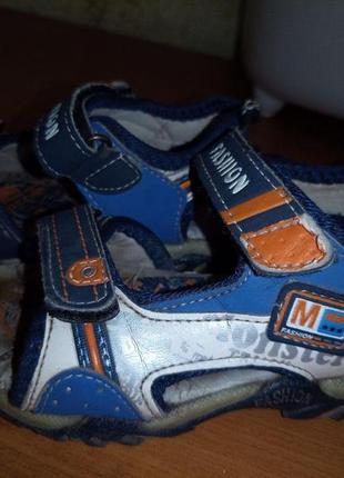 Фирменные сандалии для мальчика. 15 см стелька