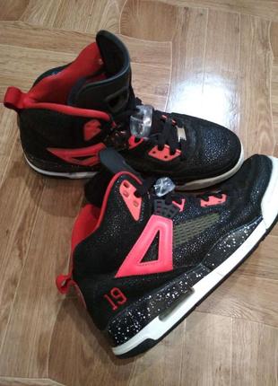 Кроссовки jordan spizike id