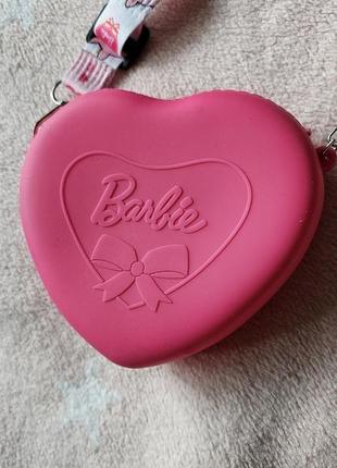 Детская резиновая малиновая сумочка сумка barbie барбы для девочки сердце на подарок5 фото
